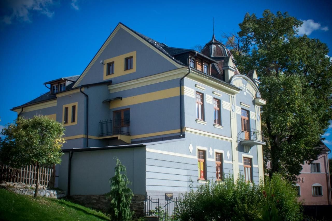 Penzion U Skoly Staré Město Exterior foto